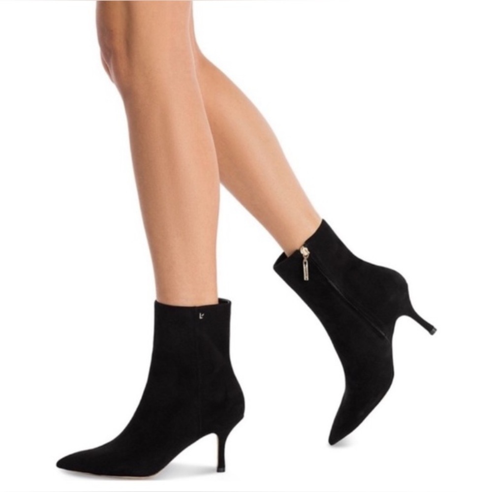 Louise et Cie Vimmy Black Suede Sock Pointed toe Kitten Heels Size 6M✌️